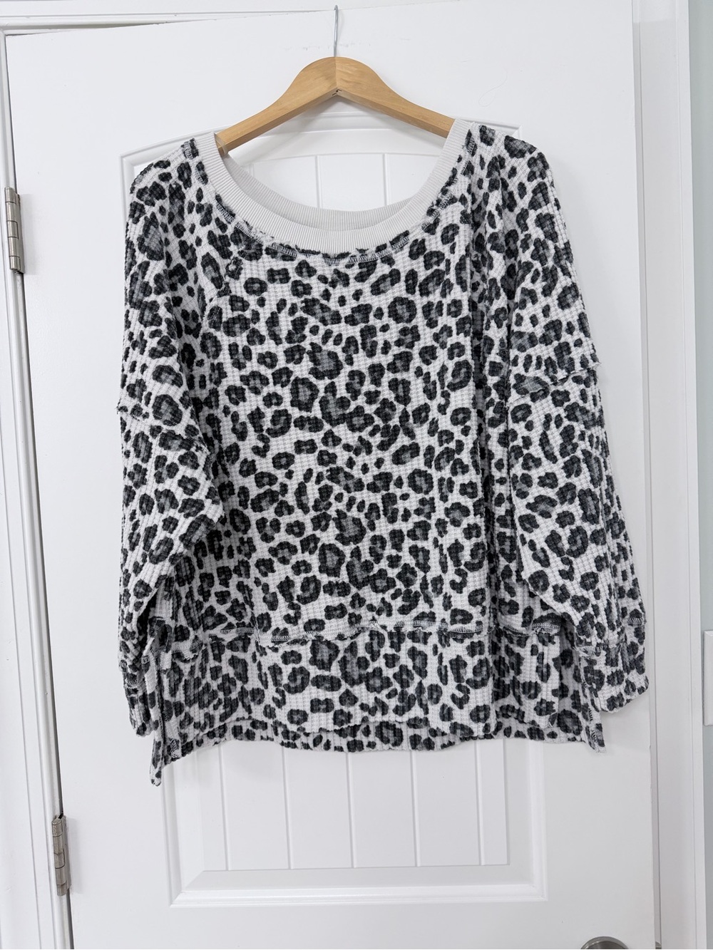 American Eagle Outfitters Black and White Leopard Waffle Knit Pullover
